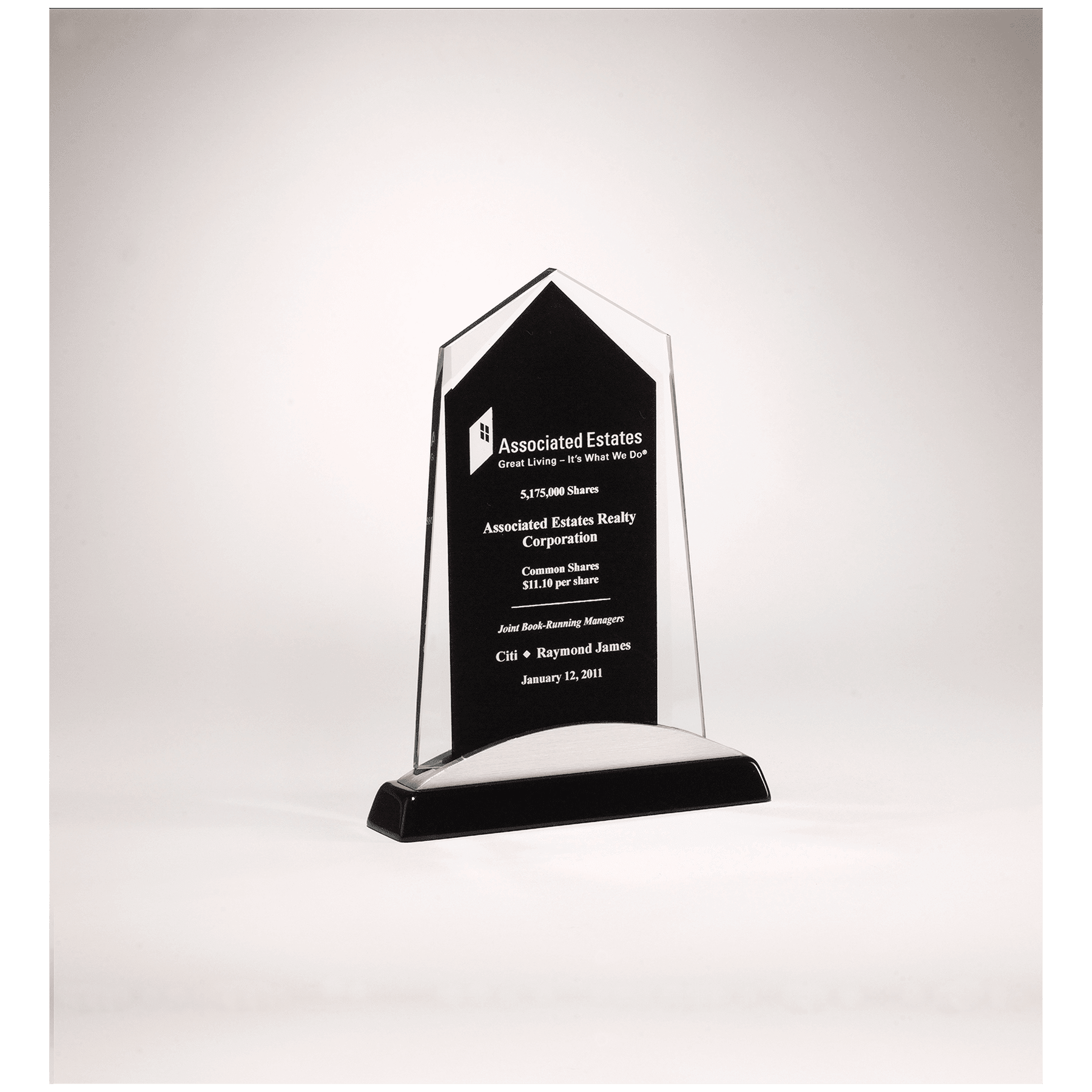 6 5/8" x 7 7/8" Apex Series Glass Award