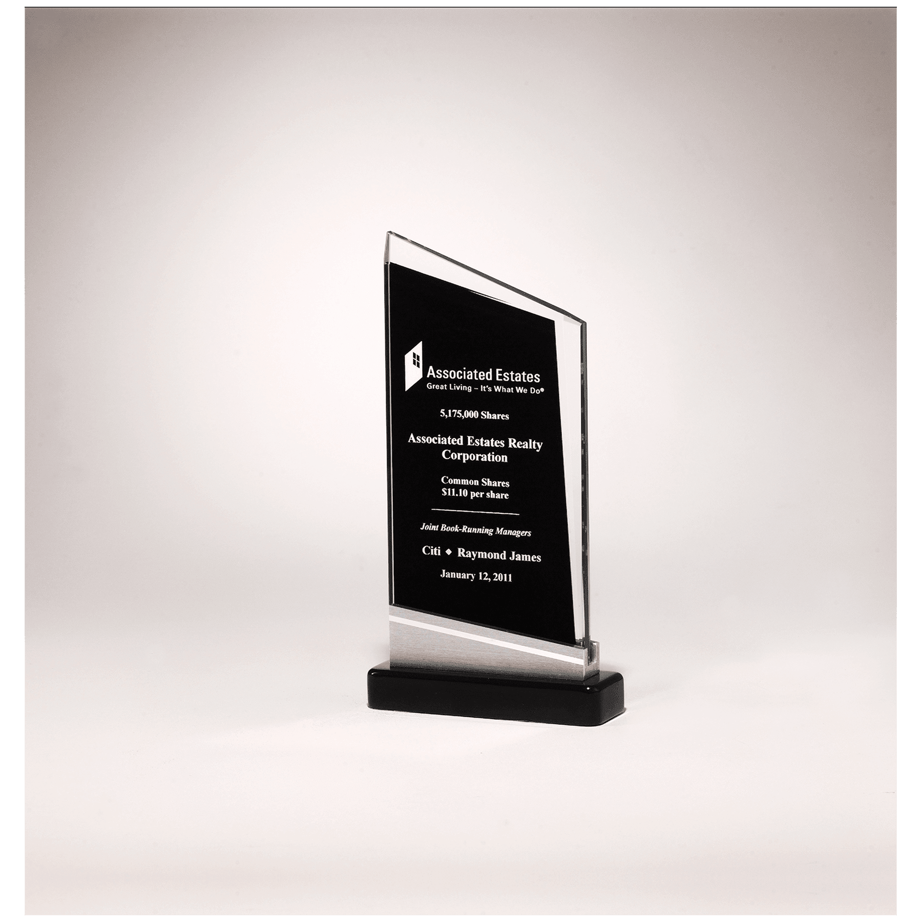 4 3/4" x 8 7/8" Zenith Series Glass Award