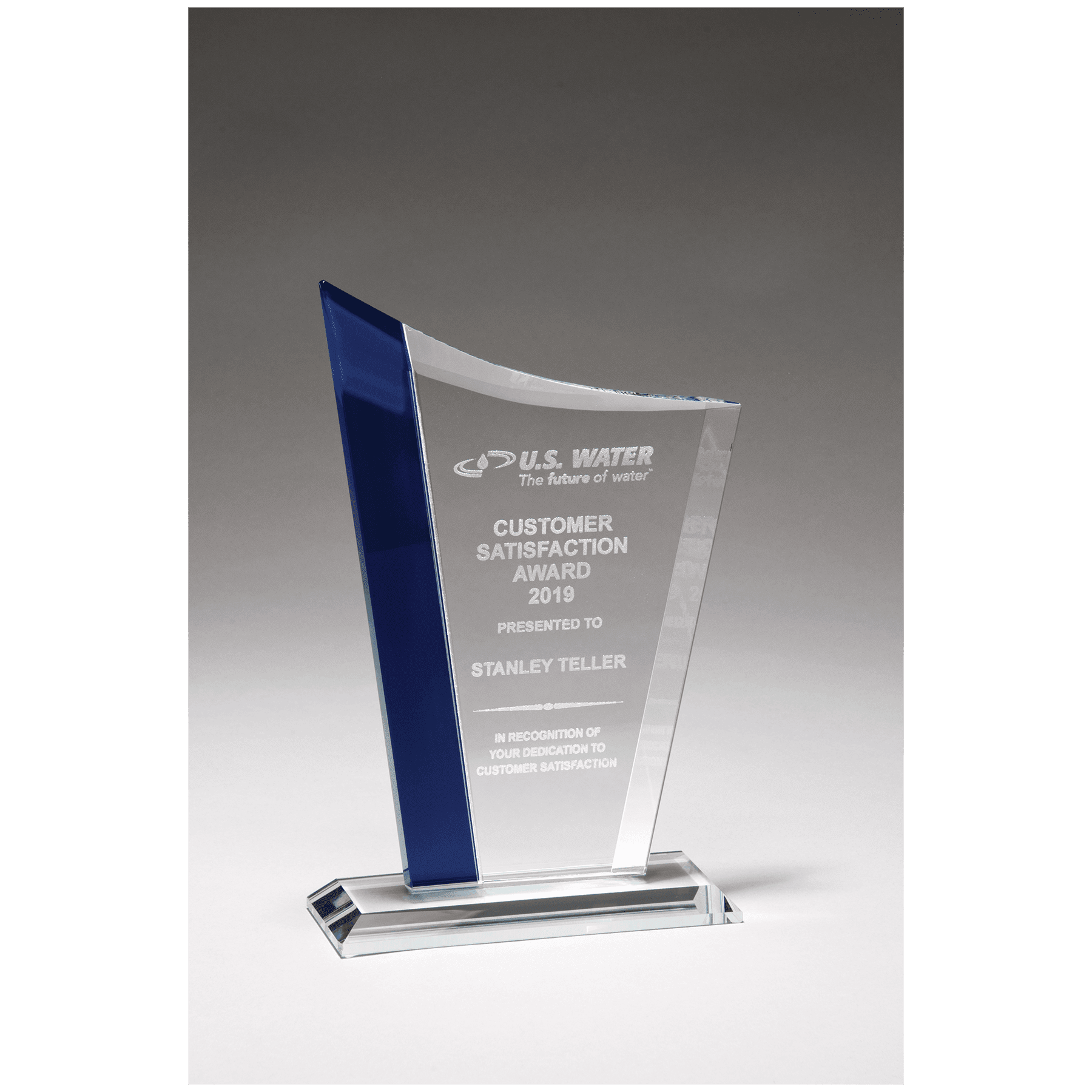 5 3/4" x 8 5/8" Zenith Series Clear Glass Award with Blue Glass